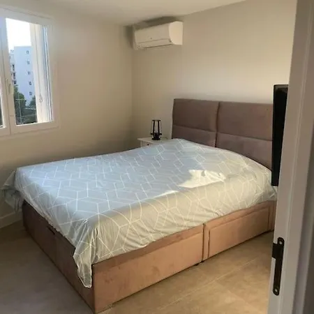 Martinez 4 Couchages Apartment *