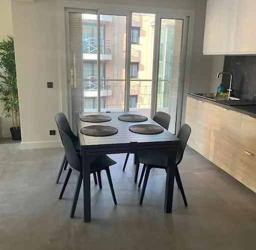 Martinez 5 Couchages * Cannes